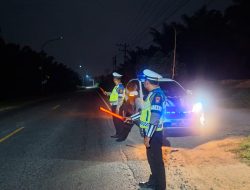 Sat Lantas Polres Batu Bara Gelar Patroli Blue Light di Jalinsum Wilayah Pos Lantas Lima Puluh