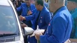 Pererat Silahturrahmi dengan Warga, DPD PAN Bima Bagikan Ratusan Takjil