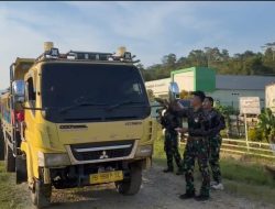 ‎Satgas Pamtas RI-PNG kewilayahan Yonif 763/SBA Pos Yembun Berbagi Berkah di Bulan Suci Ramadhan