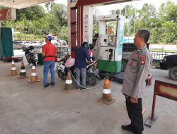 Jelang Idul Fitri, Polisi Patroli Siang Pantau SPBU dan Berikan Himbauan kepada Warga