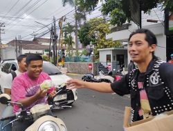 Tuai Dukungan dan Apresiasi, Band Punk Rock Brain Wash Bersama Komunitas Punk Kota Batu Bagikan Takjil Gratis di Perempatan BCA
