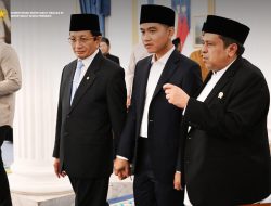 Wapres Gibran Rakabuming Raka Bersilaturahmi dengan Habib Husein Ba’agil di Tuban, Terima Buku Karya Sang Ulama