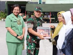 Pangdam XIX/Tuanku Tambusai Buka Bazar Ramadan TNI 1447 H dan Serahkan Bingkisan Lebaran