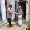 Polsek Labuhan Ruku Gelar Jumat Berkah, Berikan Sembako Kepada Kaum Dhuafa di Kelurahan Labuhan Ruku