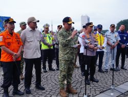 Panglima TNI dan Kapolri Pimpin Apel Gelar Pasukan Operasi Ketupat 2026 di Monas