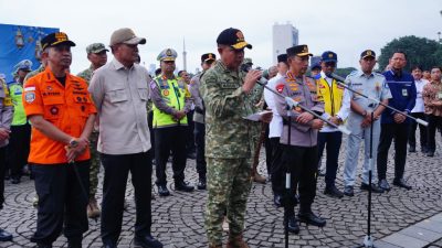 Panglima TNI dan Kapolri Pimpin Apel Gelar Pasukan Operasi Ketupat 2026 di Monas