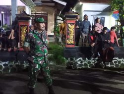 Patroli Humanis Babinsa Ampel, Babinsa Jaga Keamanan Wilayah Sekaligus Pererat Kedekatan dengan Warga