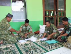 Anggota Kodim Sleman Tunaikan Zakat Fitrah