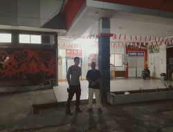 Suasana Akrab Saat Patroli Malam, Polisi dan Warga Ngobrol Santai Bahas Kamtibmas