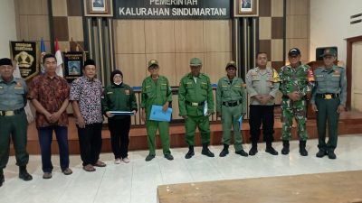 Babinsa Berikan Pembekalan Linmas Kalurahan