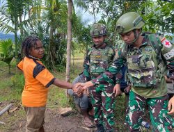 Pertiwi Memanggil, Satgas Yonif 521/DY Hadir Berikan Pelayanan Kesehatan bagi Masyarakat di Elelim