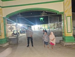 Polsek Medang Deras Amankan Sholat Tarawih di Masjid Al-Ihsan