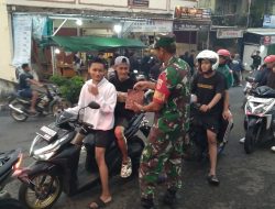 Hangatnya Ramadhan di Girimarto: TNI, Polri, dan Pagar Nusa Berbagi Takjil untuk Masyarakat