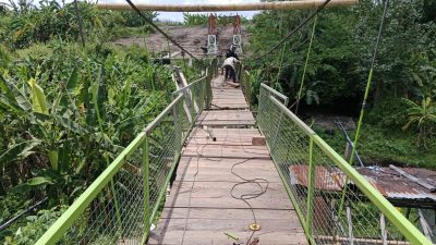Jembatan Gantung Garuda Jembatan Harapan Warga