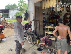 Momen Tak Terduga! Polisi Muncul di Bengkel, Karyawan Sempat Terkejut