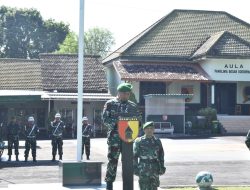 Anggota Kodim 0825/Banyuwangi Laksanakan Upacara 17-an, Amanat Pangdam V/Brawijaya Ingatkan Prajurit Selalu Hati-Hati Saat Mudik