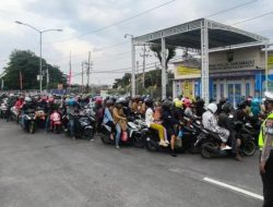Puncak Arus Mudik: Polres Tanjung Perak Rekayasa Lalu Lintas Suramadu, Urai Padat Sejak Dini