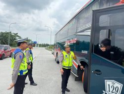 Satlantas Polres Batu Bara Monitor Arus Lalu Lintas H+2 Idul Fitri, Antisipasi Peningkatan Volume Kendaraan