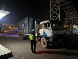 Polrestabes Palembang Perketat Penyekatan Truk ODOL di Km 12, 80 Kendaraan Terjaring