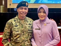 Keluarga Letjen TNI Lucky Avianto Mengaku Ikhlas Mewakafkan Letjen TNI Lucky Avianto Kembali Blusukan Kedalam Hutan Papua