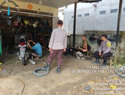 Suasana Akrab di Bengkel, Polisi Beri Imbauan Kamtibmas Saat Patroli Siang