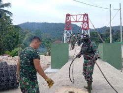 Kodim 0403/OKU Genjot Pembangunan Jembatan Gantung Desa Pusar, Progres Capai 80,50%