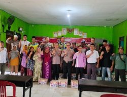 Pererat Silaturahmi, Polres Mesuji Gelar Jumat Curhat dan Berikan Bantuan untuk Warga Way Serdang