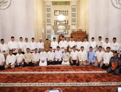 Kolonel Inf Cavitri Harto Prabowo Hadiri Pengajian Ramadhan di Masjid An-Nur Palembang