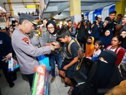 Kapolri Tinjau Kesiapan Arus Mudik Lebaran 2026 di Terminal Purabaya Bungurasih