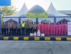 Kapolres dan Ketua Bhayangkari Cabang Mesuji Tinjau Pos Yan & Pos PAM, Berikan Bingkisan kepada Petugas