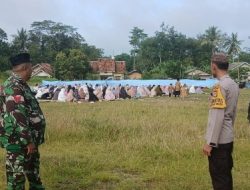 Polres Mesuji dan Polsek Jajaran Melaksanakan Pengamanan Sholat Idul Fitri di Masjid Ormas Muhammadiyah