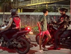 Patroli Brimob Metro Jaya Sisir Bassura-BKT Saat Sahur Terakhir Ramadan