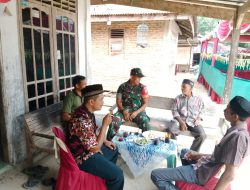 Ngopi Santai, Babinsa Hidupkan Komsos Hangat di Cinta Makmur