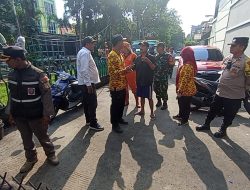 Respons Aduan Warga, Tiga Pilar Jelambar Tertibkan PKL di RW 02