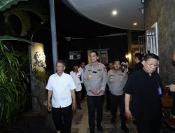 Wakapolres Metro Jakbar Tinjau Pengamanan Misa Paskah 2026 di Sejumlah Gereja