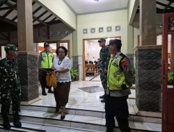 Patroli Malam Paskah di Tirtomoyo: Wujud Nyata Sinergi TNI-Polri Jaga Keamanan Umat