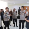 Wakapolres Metro Jakbar Monitoring Pengamanan Misa Paskah di Gereja ST Petrus Paulus