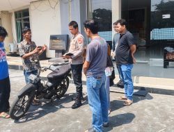 Penyerahan Kendaraan Sepeda Motor Yang Hilang Kepada Pemiliknya Oleh Polsek Medan Satria