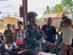 Pos Selal Yonif 751/VJS Berikan Pengobatan Gratis bagi Warga Kampung Kalomdol