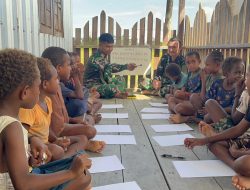 Satgas Yonif 123/Rajawali Gelar Belajar Baca, Tulis, Bernyanyi, dan Berhitung untuk Anak-anak Kampung Mabul di Pos Koroway, Asmat