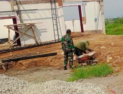 Babinsa Koramil Nguntoronadi Kawal Pembangunan KDKMP Desa Gebang