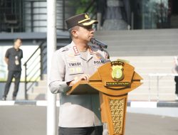 Apel Jam Pimpinan, Kapolres Jakbar Kombes Pol Twedi Aditya Bennyahdi Tekankan Pelayanan Humanis