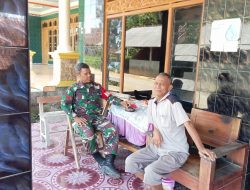 Anjangsana Penuh Keakraban, Babinsa Koramil 21/Bulukerto Pererat Silaturahmi dengan Tokoh Masyarakat Desa Tanjung