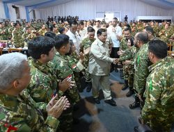 Panglima TNI Dampingi Presiden RI Berikan Pengarahan kepada Ketua DPRD Seluruh Indonesia