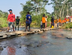 Lansir Material Secara Manual, Bukti Kemanunggalan TNI Dengan Lapisan Masyarakat