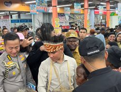 Wapres Gibran Rakabuming Raka Tinjau Saga Sorong, Serap Aspirasi Mama-Mama Papua dan Dialog Guna Mendorong Ekonomi Lokal