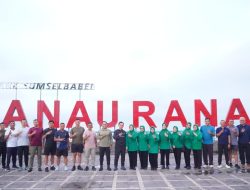 Jaga Kebugaran di Sela Agenda Padat, Pangdam II/Sriwijaya Olahraga Santai di Danau Ranau