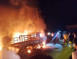 Mobil Pick Up Muat BBM Terbakar di Jalan Lintas Lanci Jaya