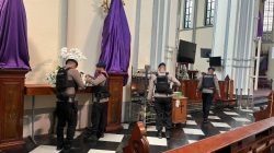 Brimob Polda Metro Sterilisasi Gereja Pastikan Paskah Aman
