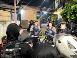 Patroli Brimob Polda Metro Jaya Membubarkan Pemuda Saat Pesta Miras Di Jakarta Timur
